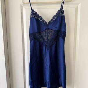 Elegant Blue Lace Chemise